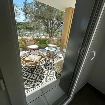 Magnifique T4 Neuf De 90m2 Avec Jardin Et Piscine Au Coeur De Maxime Sainte-Maxime