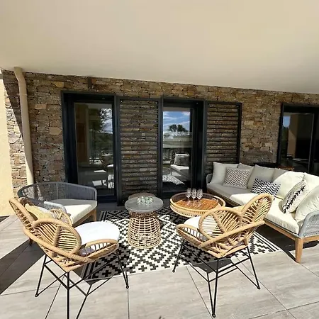 Appartement Magnifique T4 Neuf De 90m2 Avec Jardin Et Piscine Au Coeur De Maxime Sainte-Maxime