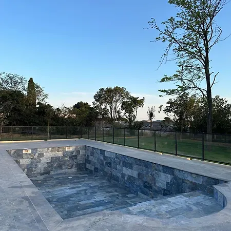 Magnifique T4 Neuf De 90m2 Avec Jardin Et Piscine Au Coeur De Maxime Appartement