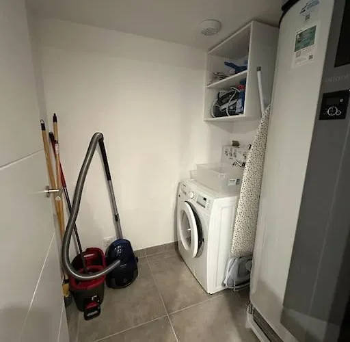 Magnifique T4 Neuf De 90m2 Avec Jardin Et Piscine Au Coeur De Maxime 圣马克西姆