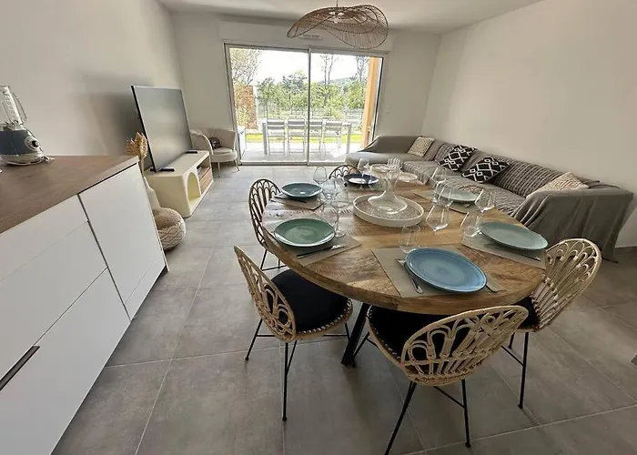 公寓 Magnifique T4 Neuf De 90m2 Avec Jardin Et Piscine Au Coeur De Maxime