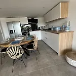 Apartment Magnifique T4 Neuf De 90m2 Avec Jardin Et Piscine Au Coeur De Maxime Sainte-Maxime