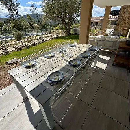 Apartment Magnifique T4 Neuf De 90m2 Avec Jardin Et Piscine Au Coeur De Maxime Sainte-Maxime