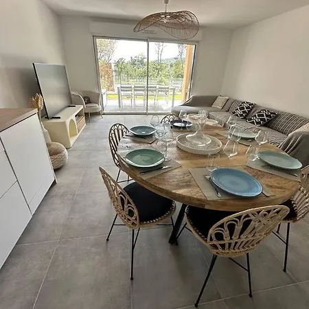 아파트 Magnifique T4 Neuf De 90m2 Avec Jardin Et Piscine Au Coeur De Maxime