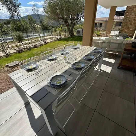 아파트 Magnifique T4 Neuf De 90m2 Avec Jardin Et Piscine Au Coeur De Maxime *