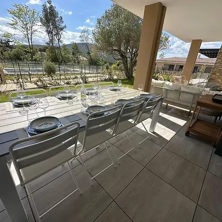 Apartment Magnifique T4 Neuf De 90m2 Avec Jardin Et Piscine Au Coeur De Maxime Sainte-Maxime