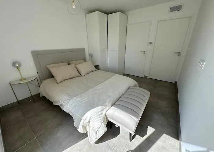 Magnifique T4 Neuf De 90m2 Avec Jardin Et Piscine Au Coeur De Maxime