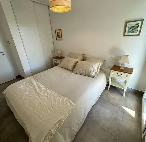 Lägenhet Magnifique T4 Neuf De 90m2 Avec Jardin Et Piscine Au Coeur De Maxime